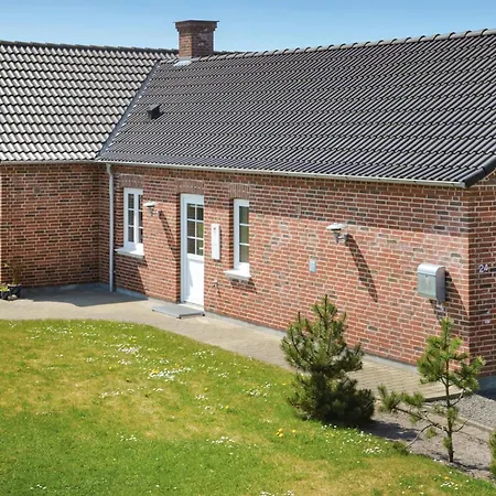 Lovely In Tarm With Kitchen * Fjerbaek