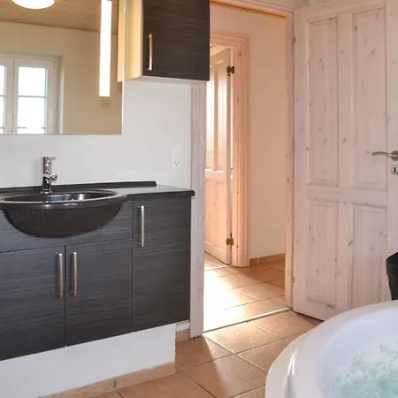 Lovely In Tarm With Kitchen Fjerbæk